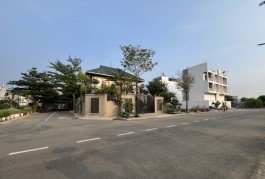 Đất thổ cư Lê Văn Lương quận 7 chính chủ xây dựng ngay , đường 12 m , giá chỉ 5,15 tỷ , đã có sổ hồng